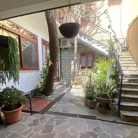 San Vito Apartment *